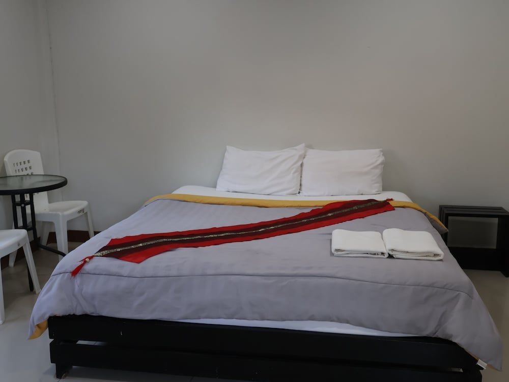 Suan Lamyai Resort Deluxe King 4