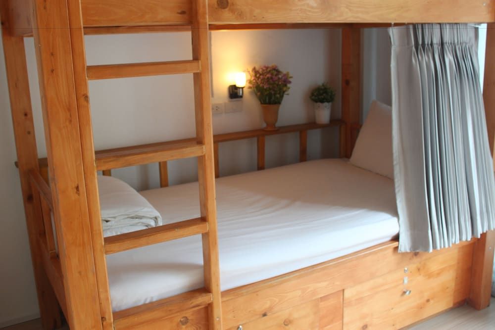 Nimman Bunk Chiang Mai - Hostel Private Room 4 Beds