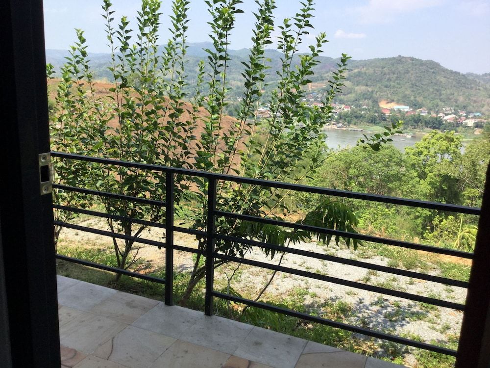 Chiang Khong Hill Classic Room 3 Single Bed 3