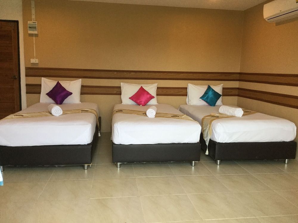 Chiang Khong Hill Classic Room 3 Single Bed 2