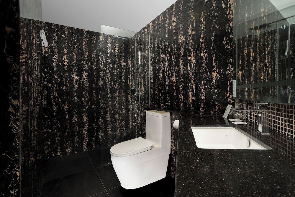 undefined Garner Hotel Pattaya Central by IHG 5