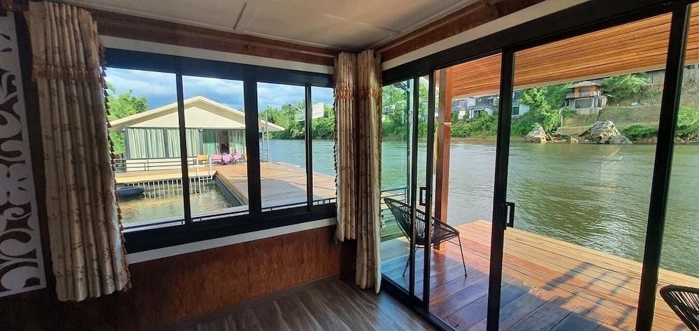 Riverside Hill Resort & Restaurant Raft Room 7