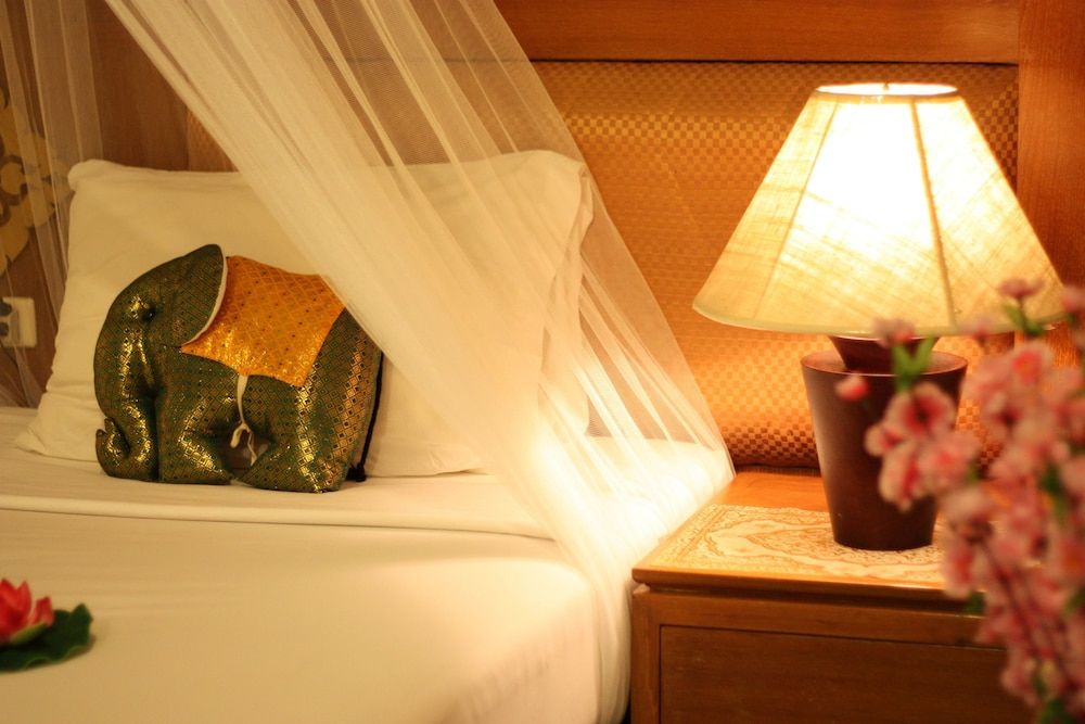 Your Place Inn Deluxe Room 4