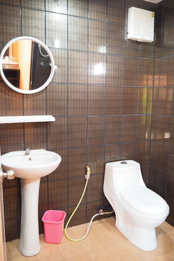 BB House Beach Resort Standard Room 18