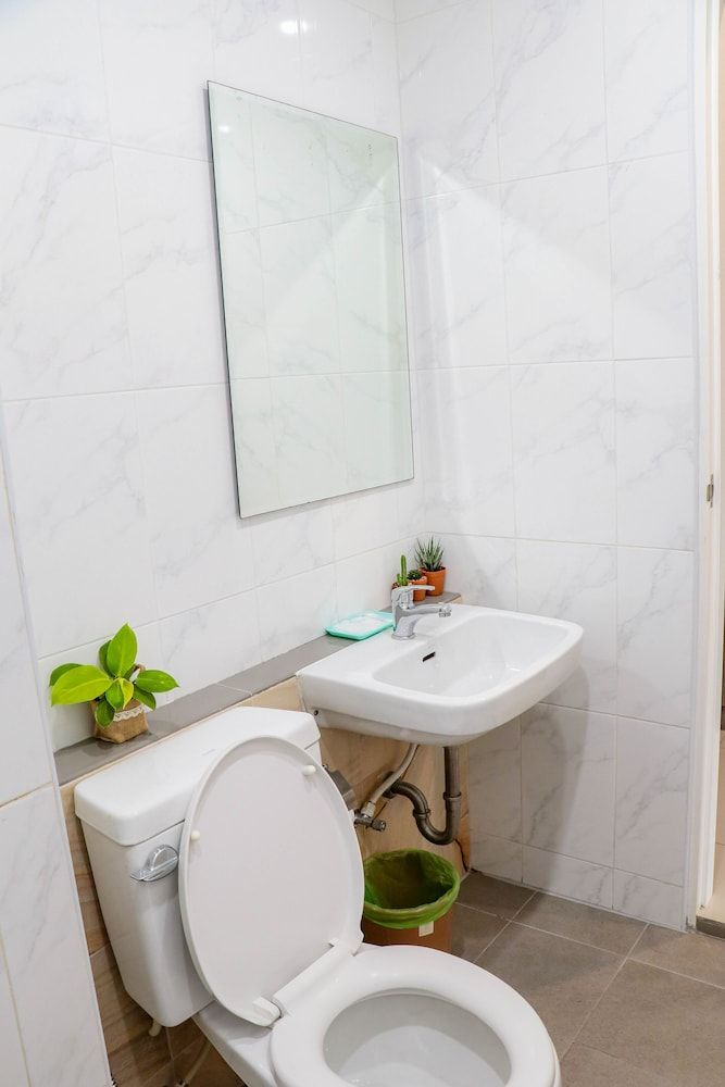 S2 Airport Residence Deluxe Double Room 9