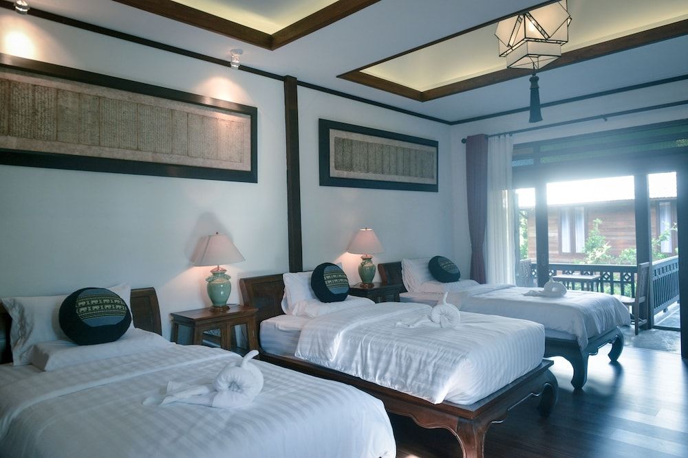 Hongkhao Village Luxury Triple Room, Lanai, Resort View 5