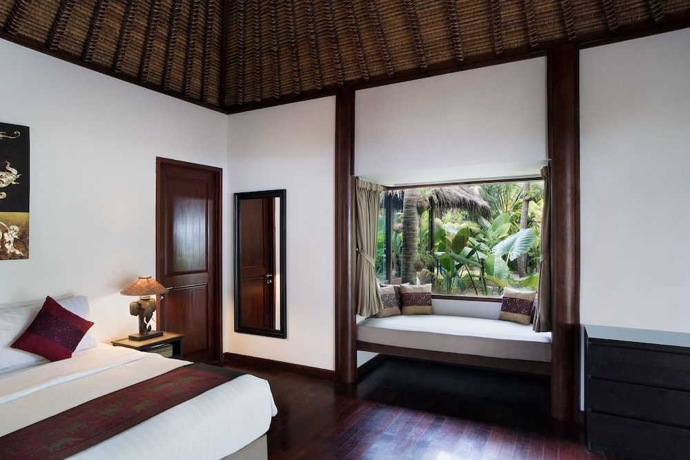 Balinese Luxury Beachfront Row 2