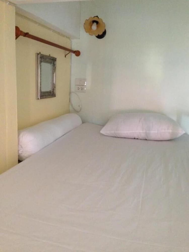 undefined Chiangmai Gate Capsule Hostel 4