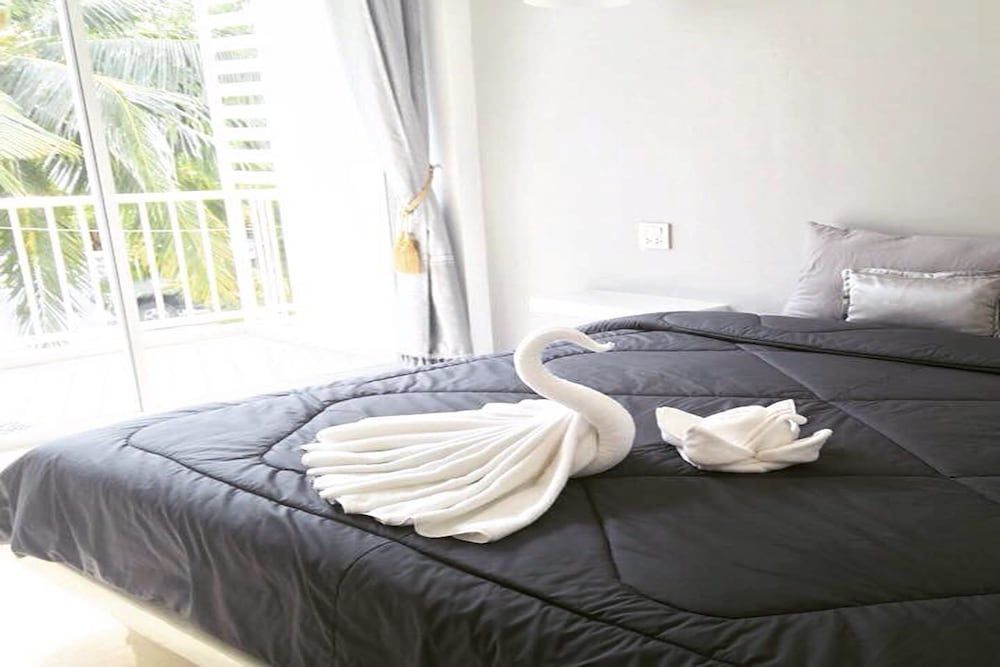 Chicken House Standard Room 6