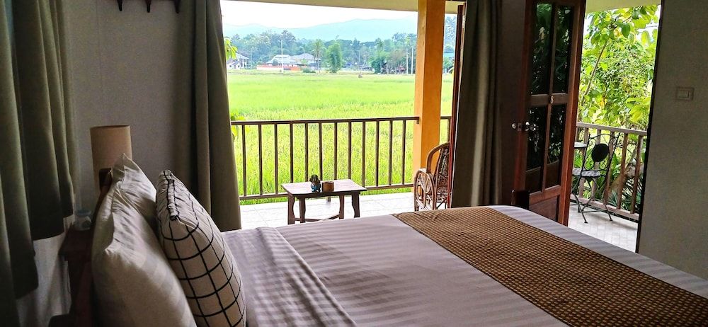 Country Retreat Superior Double Bungalow (8) 2