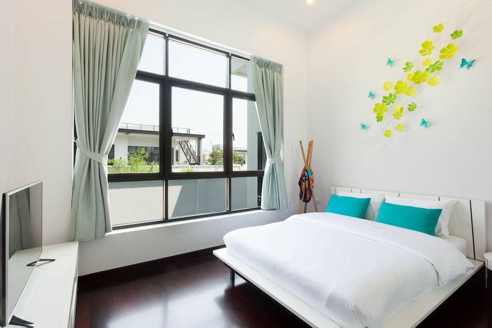 WE by Sirin Pool Villa Huahin Family Villa