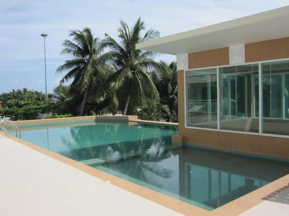 undefined Nanachart Bangsaen 8