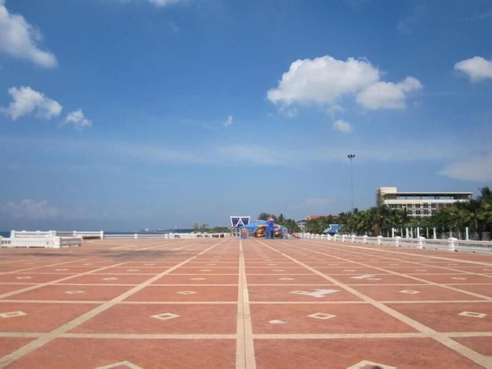 undefined Nanachart Bangsaen 7