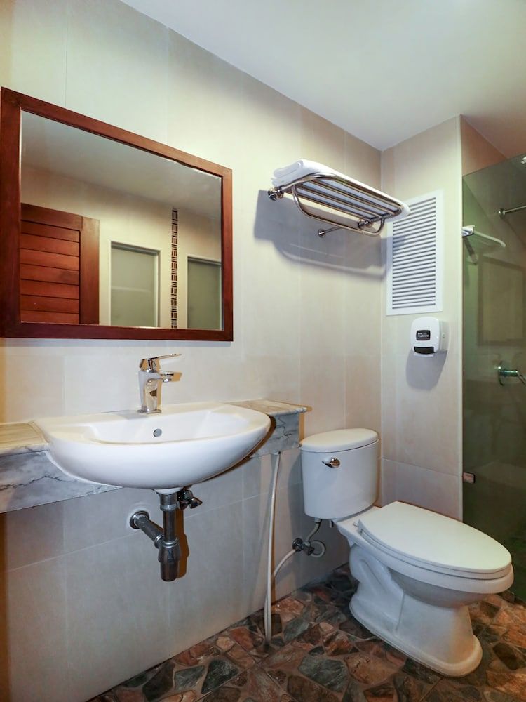 Collection O JA Siam City Superior Double Room 6