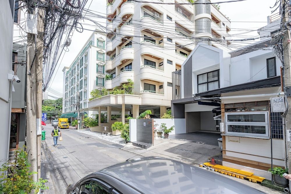 undefined 23 AVA at Saladaeng 4