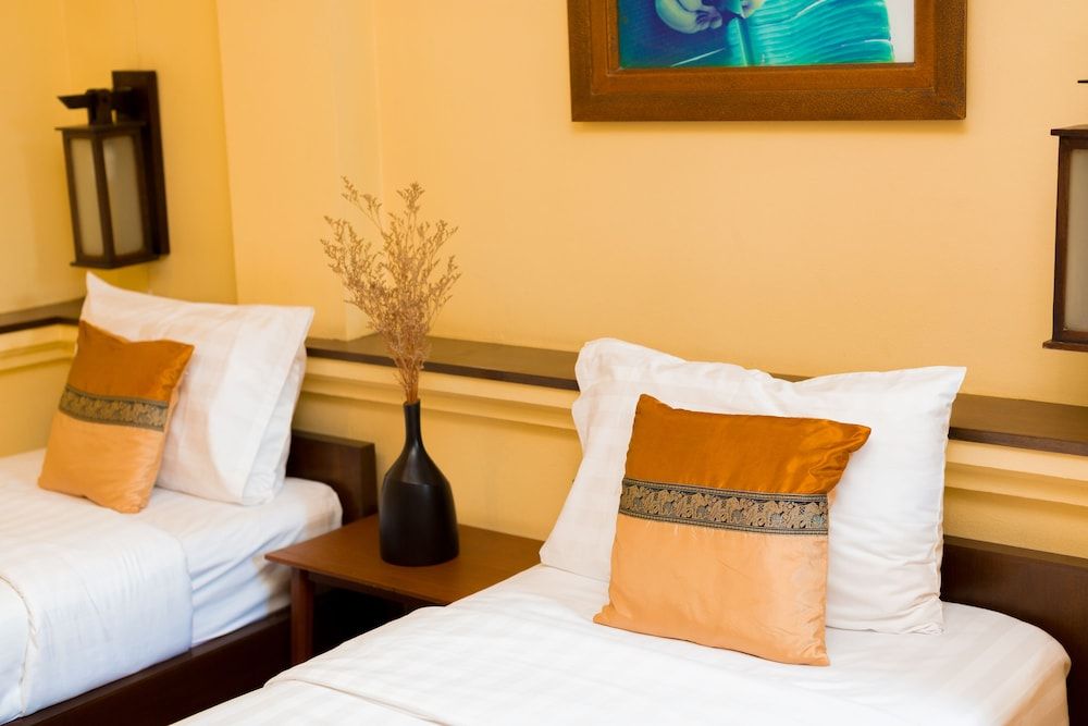 Huen Hug Chiang Mai Deluxe Twin Room 4