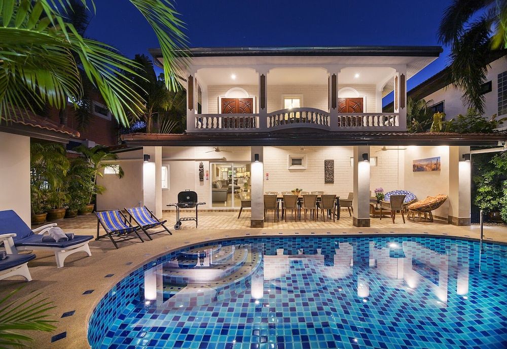 undefined Villa Waree Near City and Beach 8