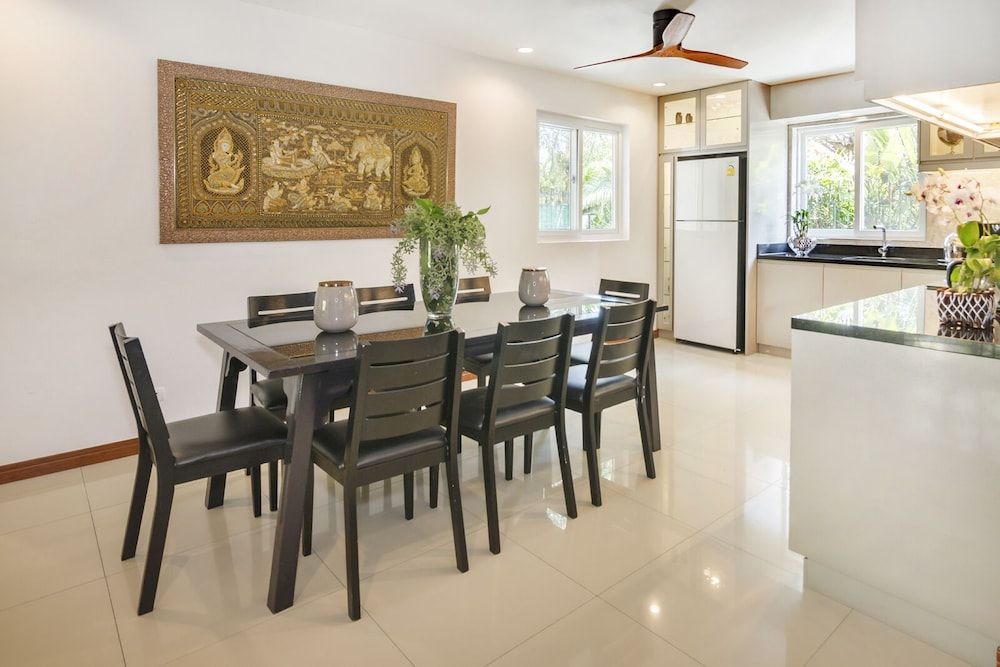 Villa Waree Near City and Beach Deluxe Villa 4