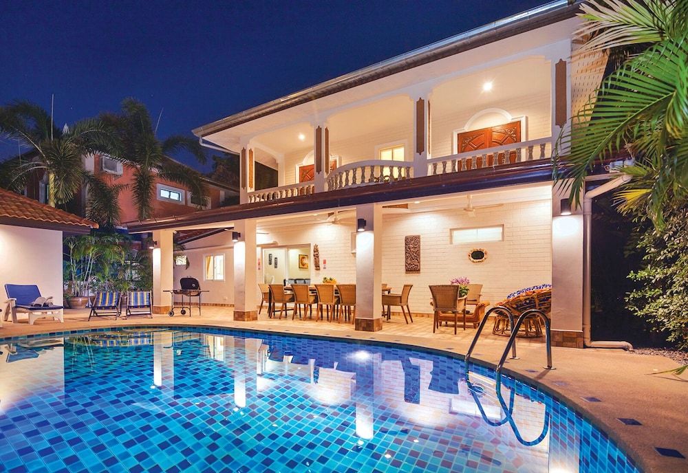 undefined Villa Waree Near City and Beach 7