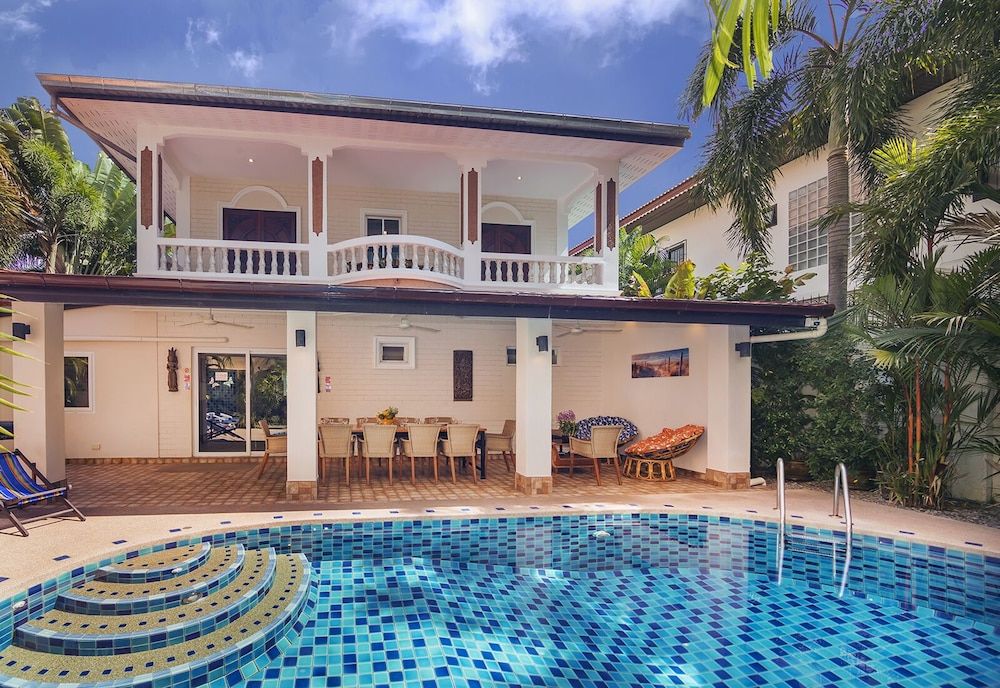 undefined Villa Waree Near City and Beach 9