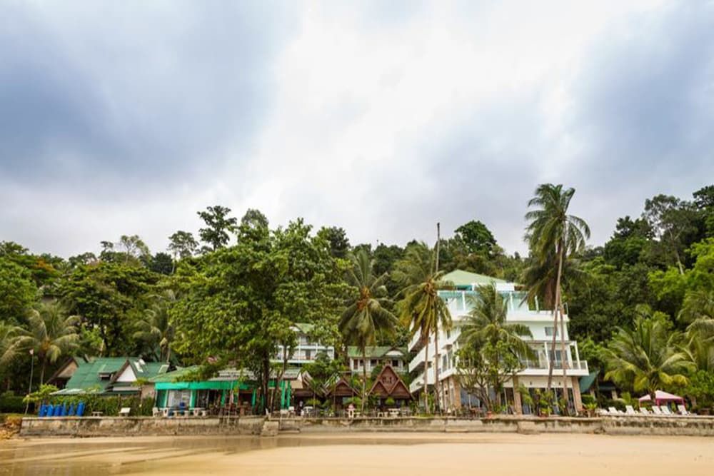 undefined Mam Kai Bae Beach Resort 7
