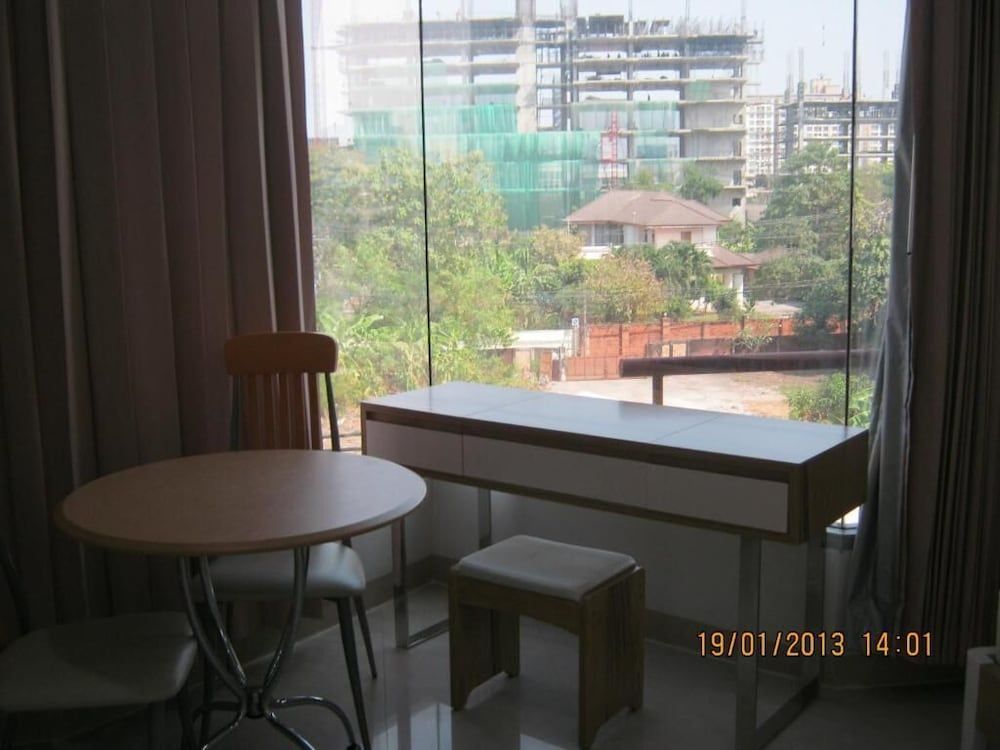 undefined Tongtip Place 8