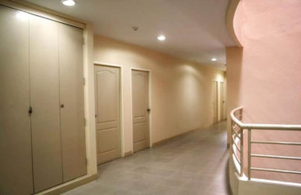 undefined Tongtip Place 10