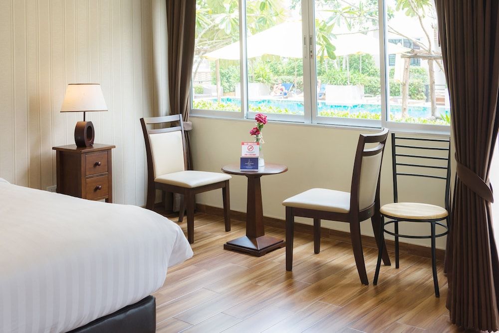 Executive Room, Pool View