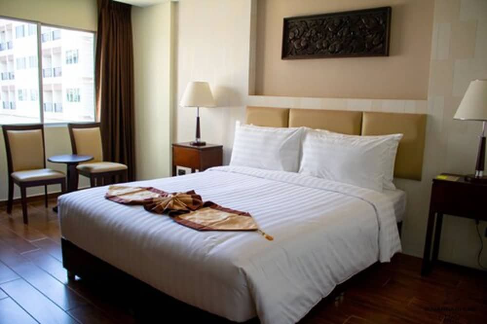 Suvarnabhumi Ville Airport Hotel Standard Room no Elevator 2