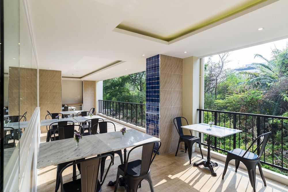 undefined Zircon Hotel 10