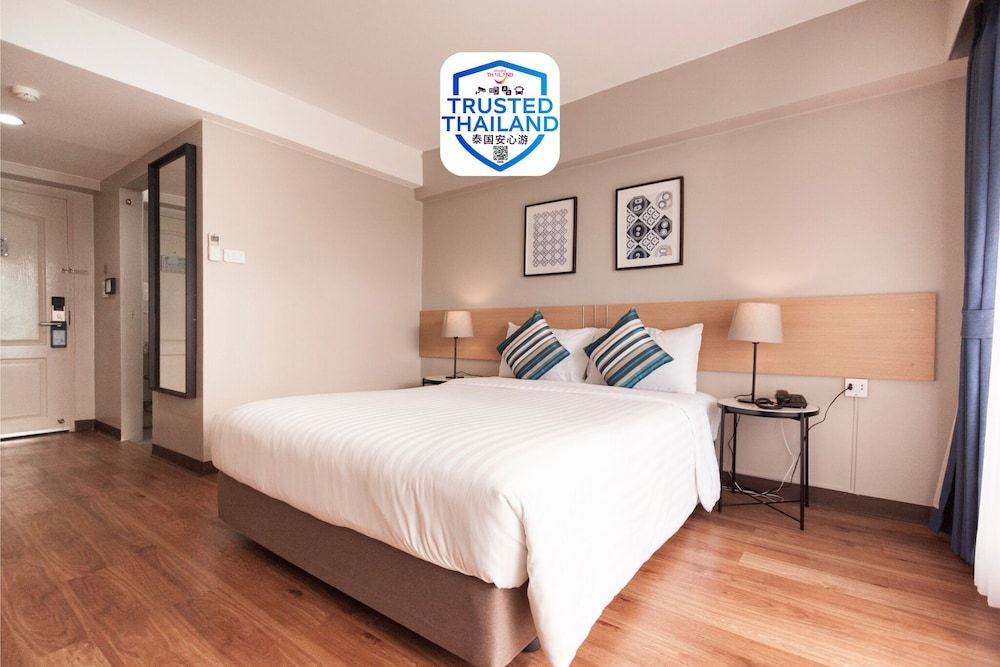 undefined Samran Place Hotel