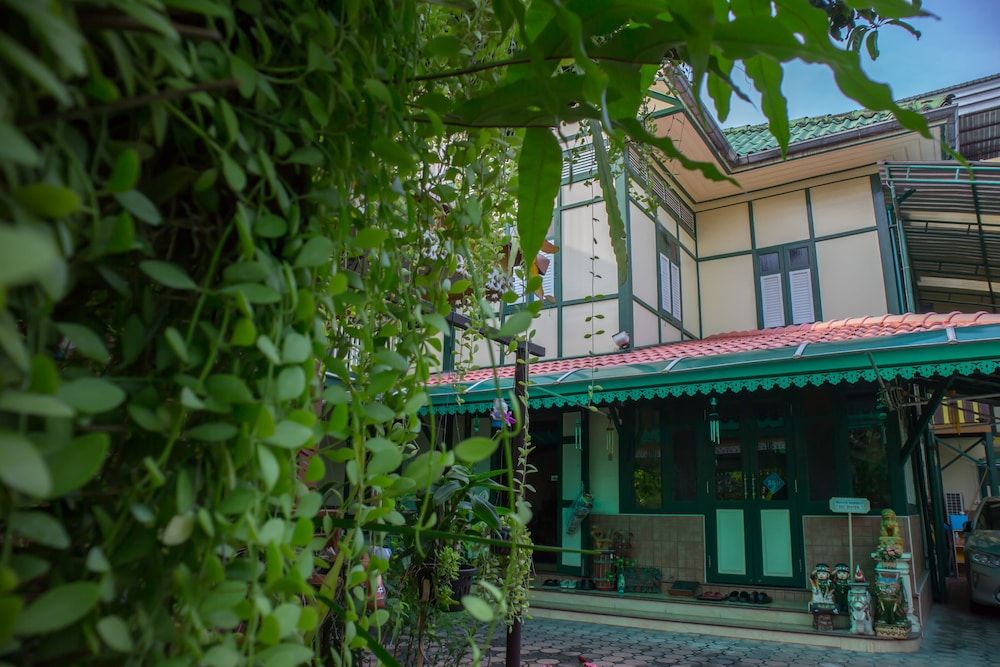 undefined SamSenSam Place 6