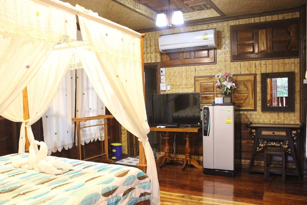 Phupha Inn Resort 2 Bedrooms Family Bungalow 2