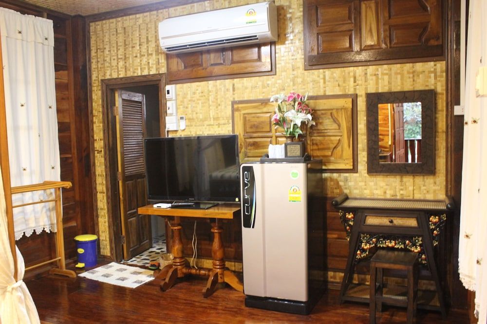 Phupha Inn Resort 2 Bedrooms Family Bungalow 6