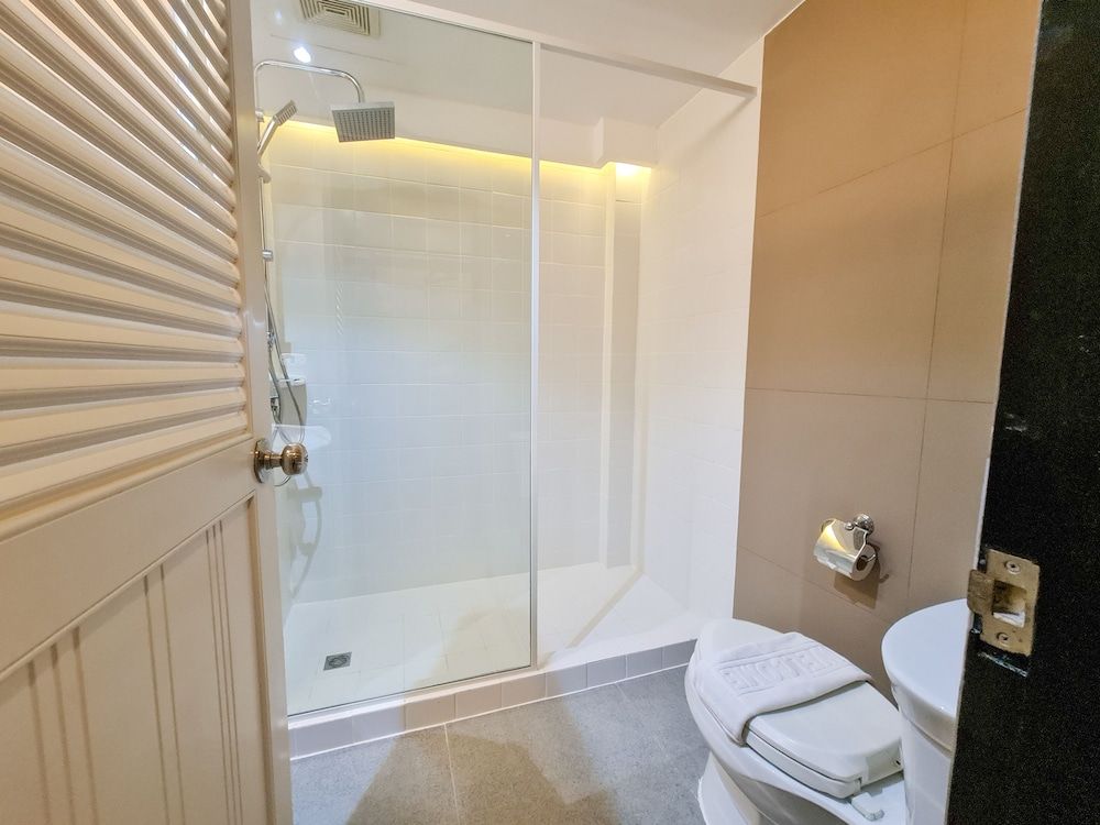 PRS Hotel by Sojourn Standard Double Room 11