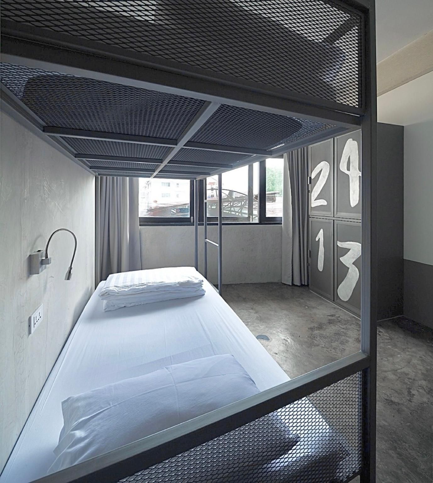 1 Person in 4-Bed Dormitory with Shared Bathroom - Female Only