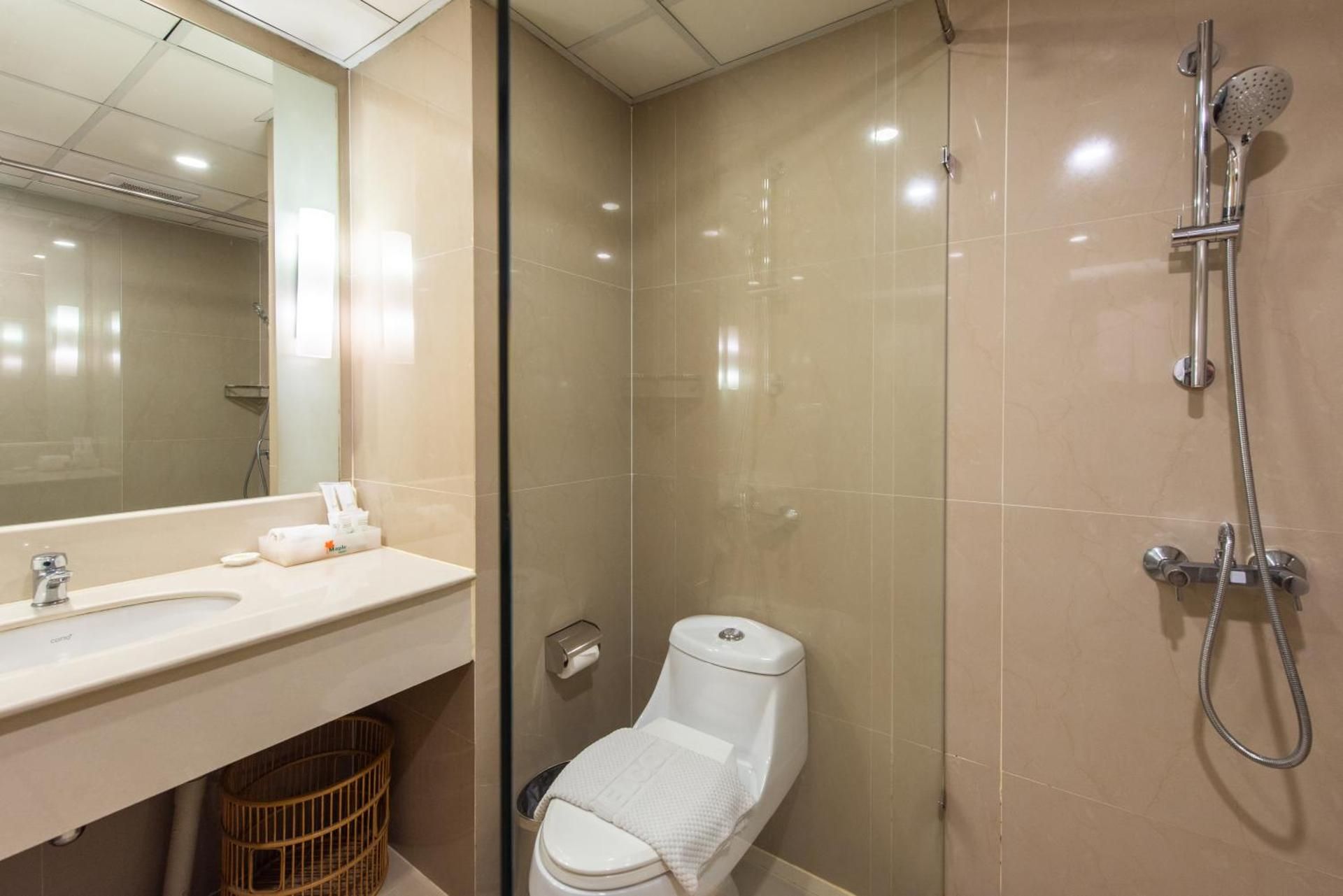 undefined Maple Hotel 10