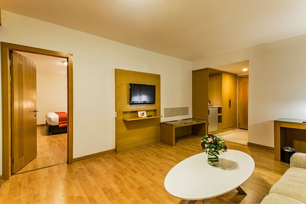 Maple Hotel Superior suite 4