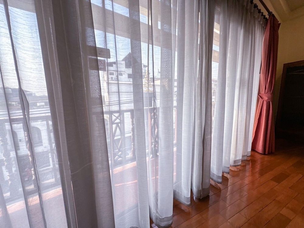 Rustic River Boutique Deluxe Room 18