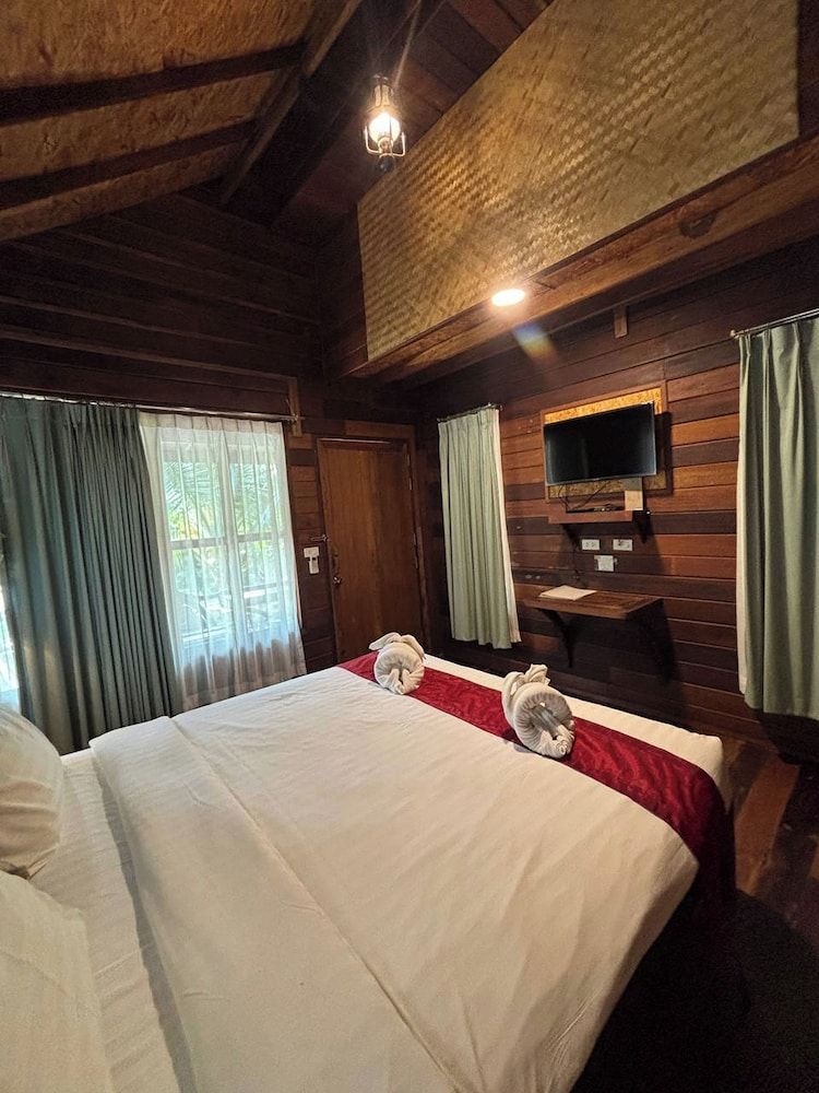 Mountain View Room with Private Balcony