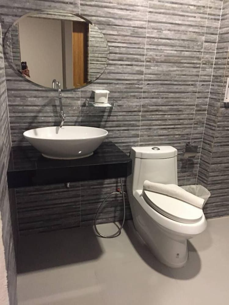 Tawan Anda Garden Hotel Standard Twin Room 6