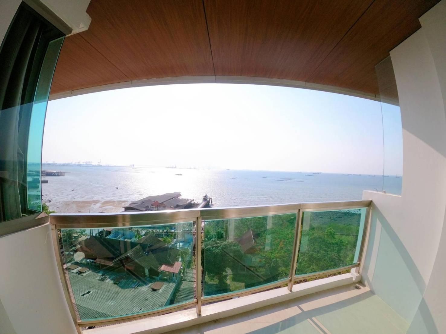 Superior, Sea View