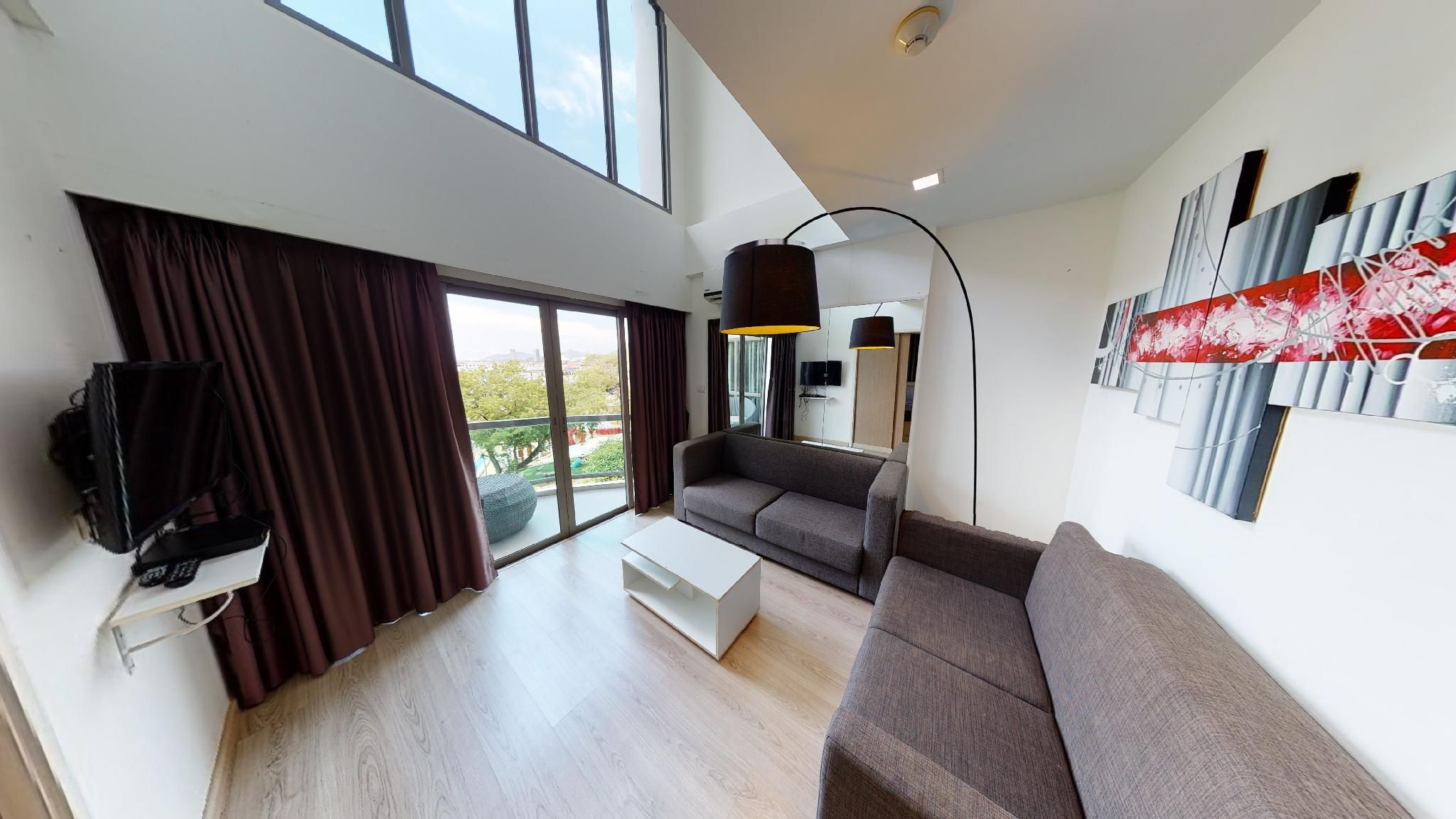 Sonrisa Sriracha Beachfront Suite 3