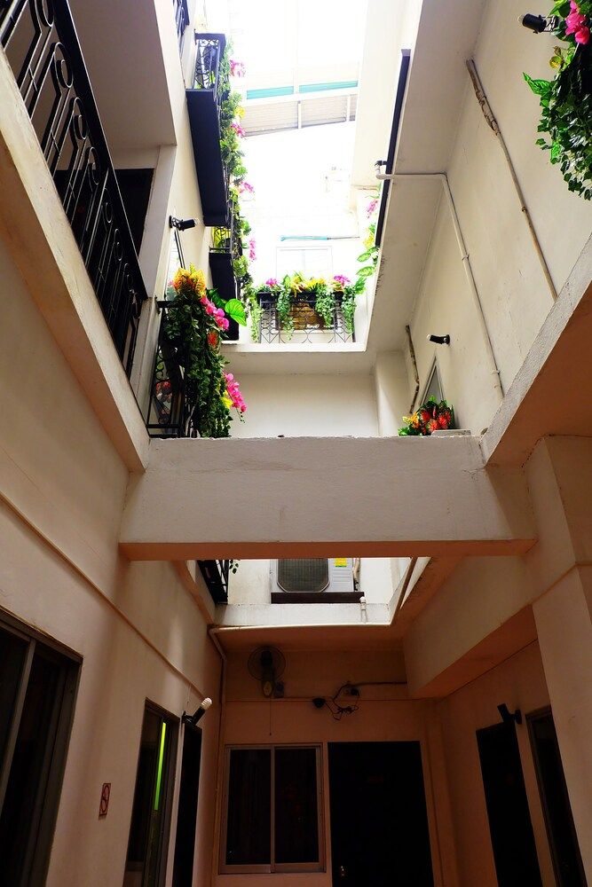 undefined Take A Nap Hotel 9