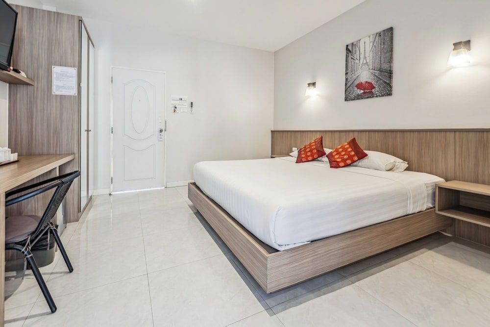 undefined Winrisa Place