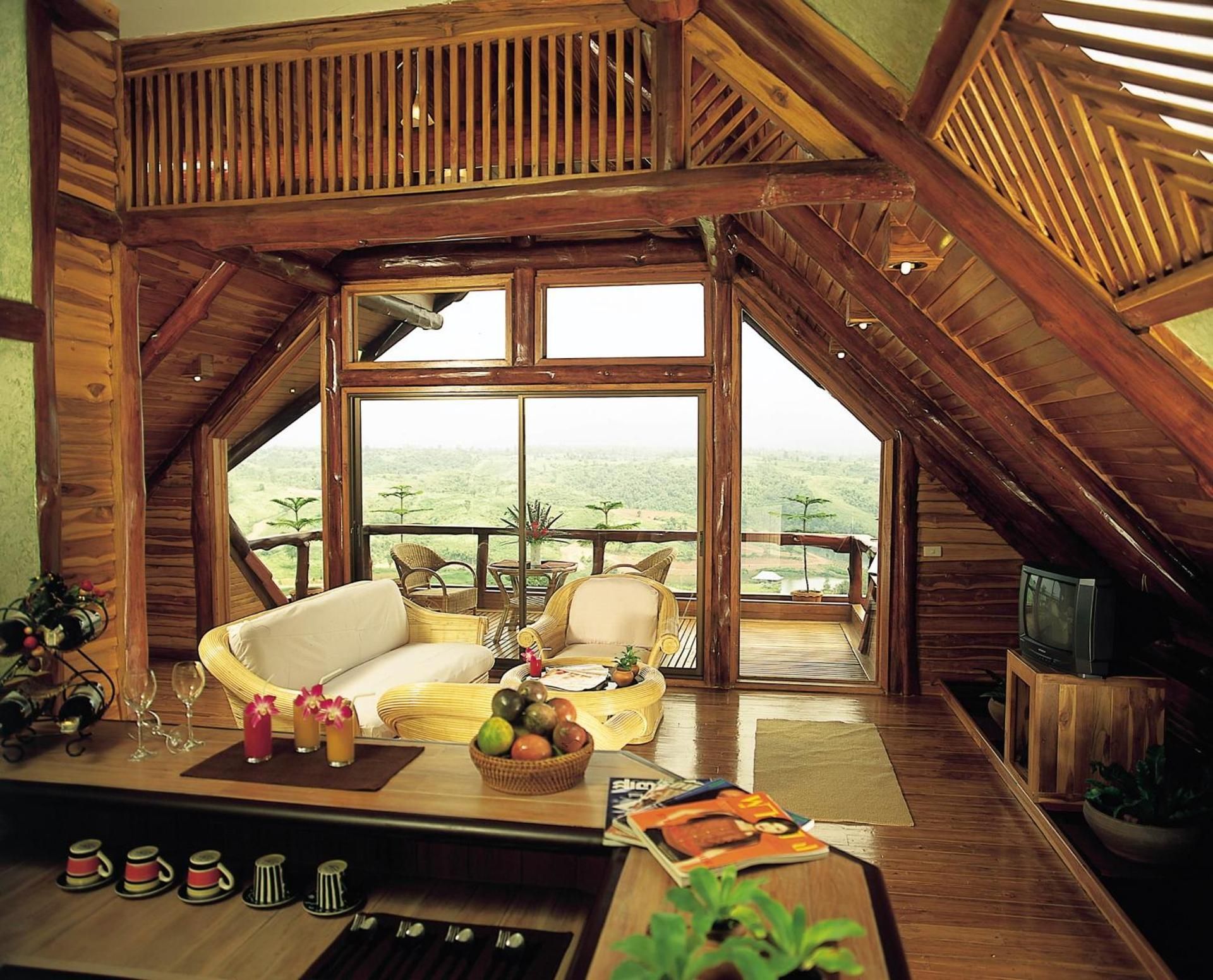 Suite with Mountain View