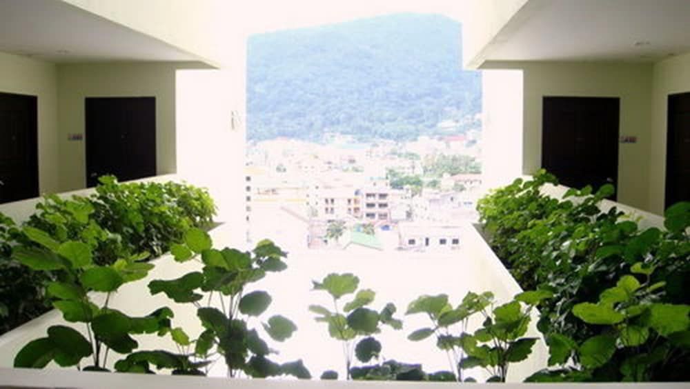 undefined Meesuk Place 10