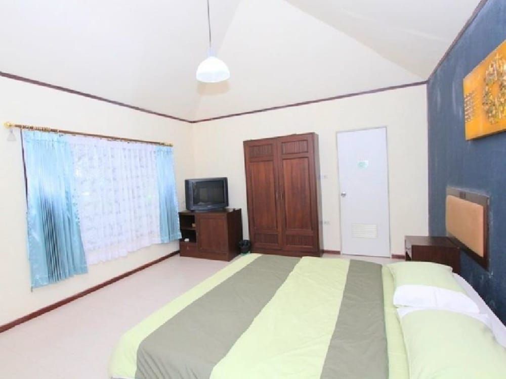 Garden View Room