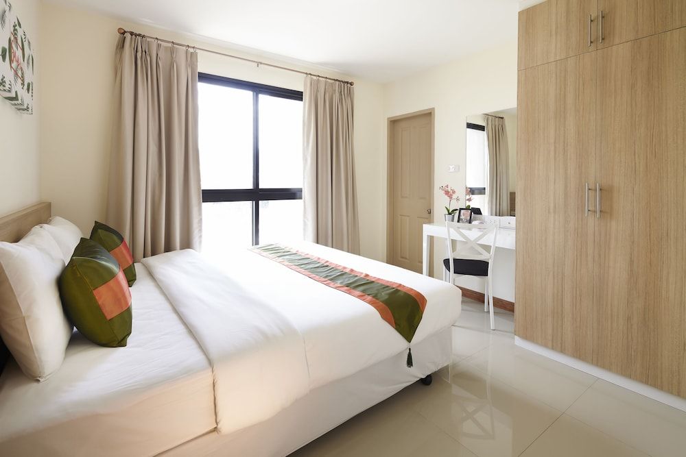 undefined The Plimplace 2 8