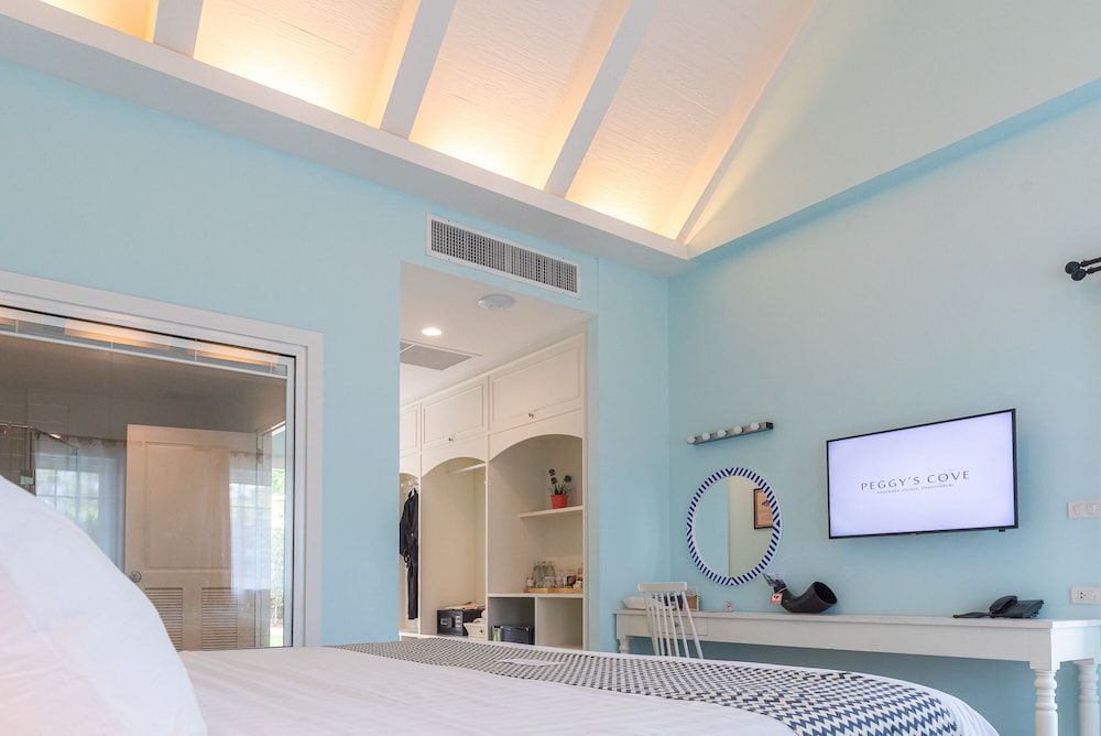 Peggy's Cove Resort Deluxe Room 22